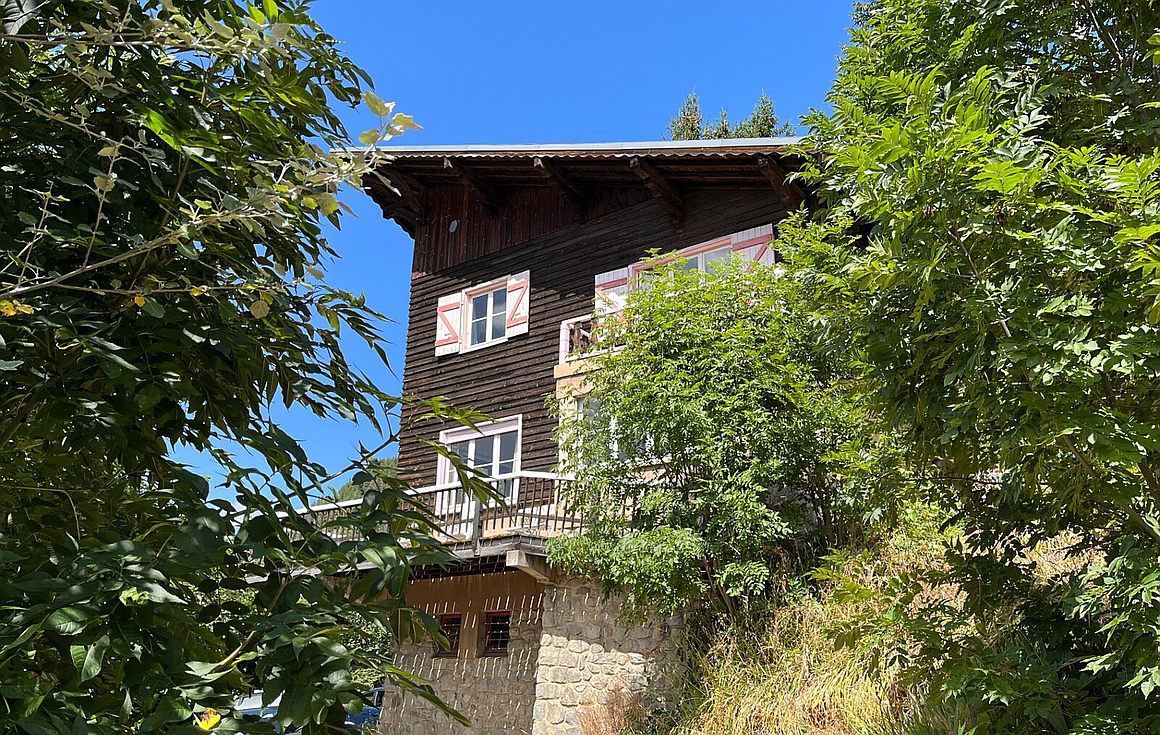 The chalet for sale in Huez