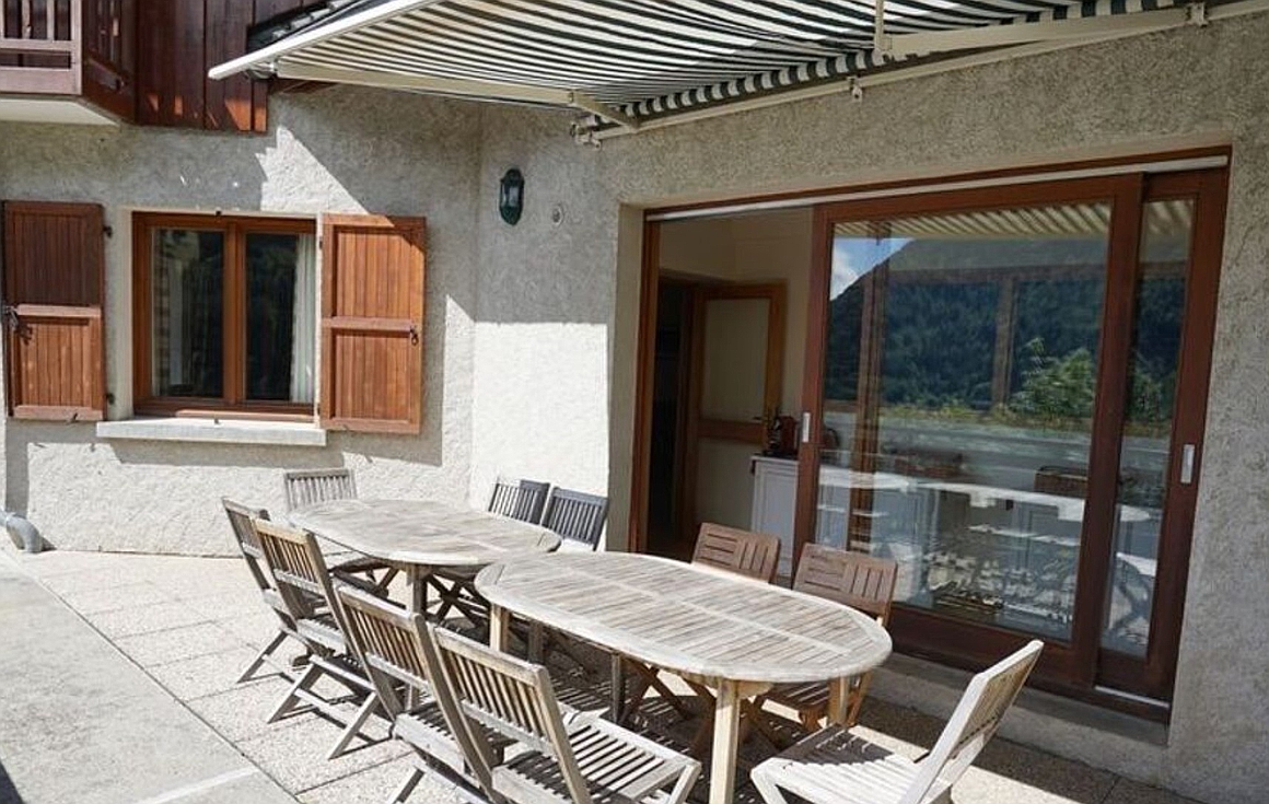 Stunning 10 bedroom chalet for sale in Vaujany