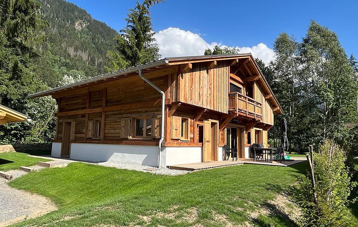 Exterior of chalet in St Gervias