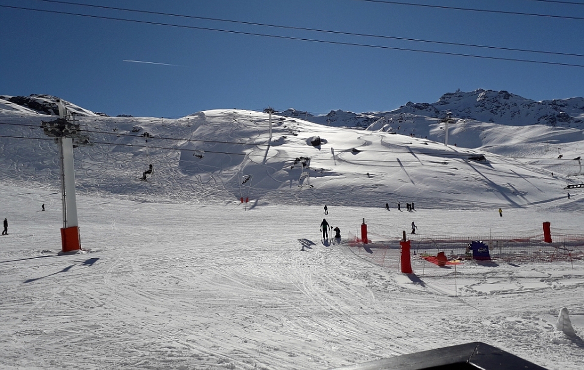 View from the apartment for sale in Val Thorens